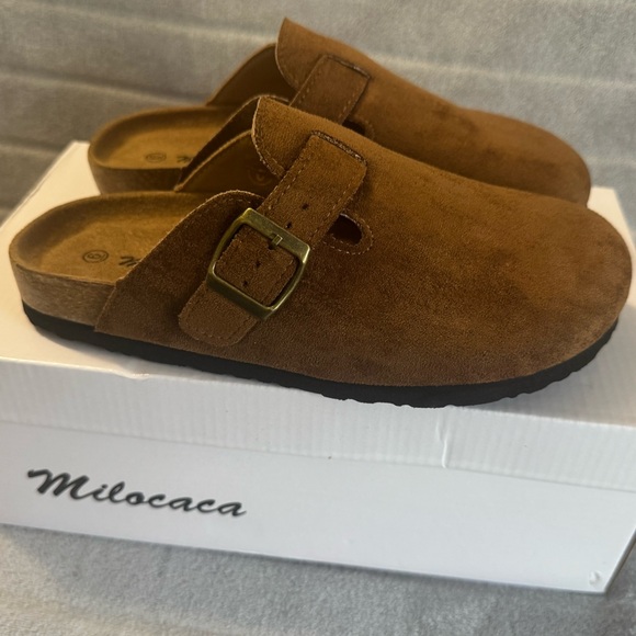 Milocaca Brown Adjustable Buckle Faux Suede Clogs Size 6 - Picture 7 of 9